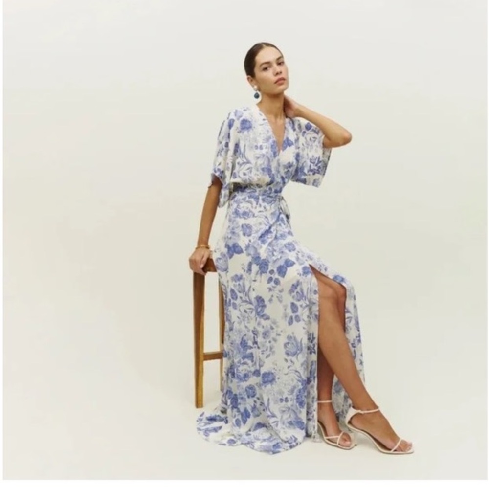 Reformation White and Blue Floral Maxi Dress Medium - Picture 4 of 9